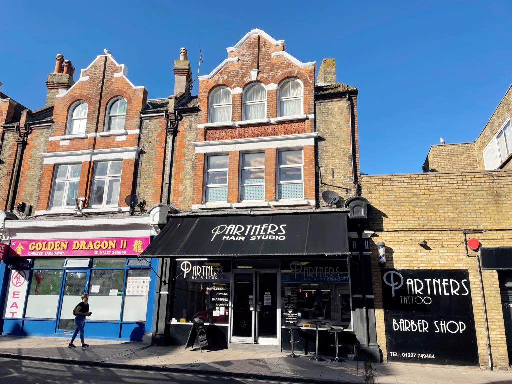 Lot: 155 - FLAT FOR INVESTMENT -